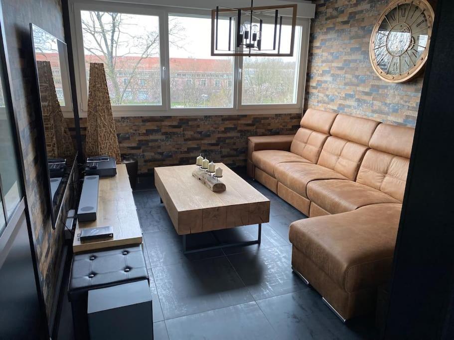 Au Petit Bonheur Imprevu Appartement Douai Buitenkant foto