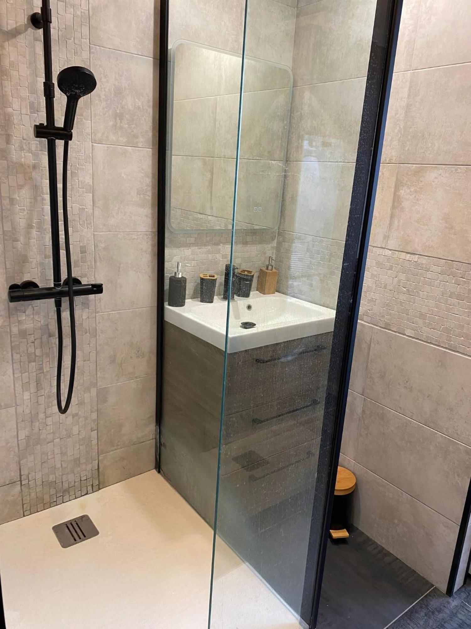 Au Petit Bonheur Imprevu Appartement Douai Buitenkant foto