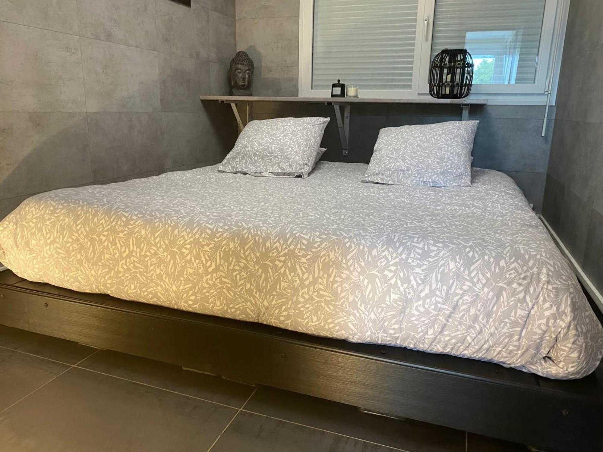 Au Petit Bonheur Imprevu Appartement Douai Buitenkant foto